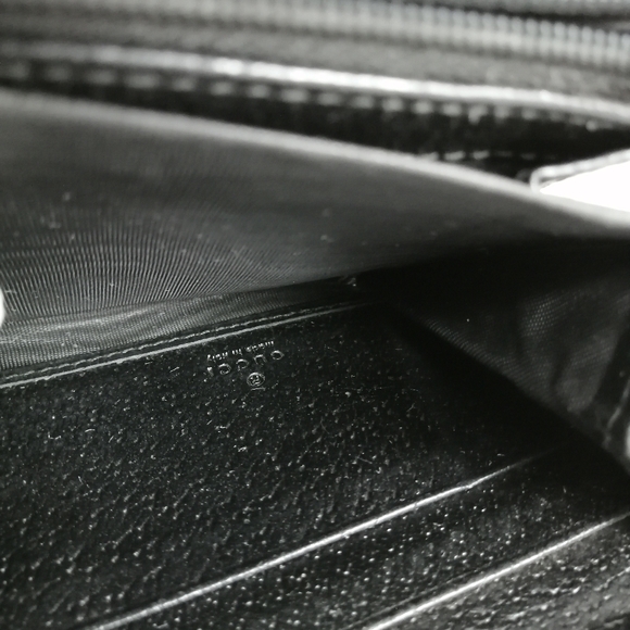 Authentic Gucci wallet - Picture 6 of 12